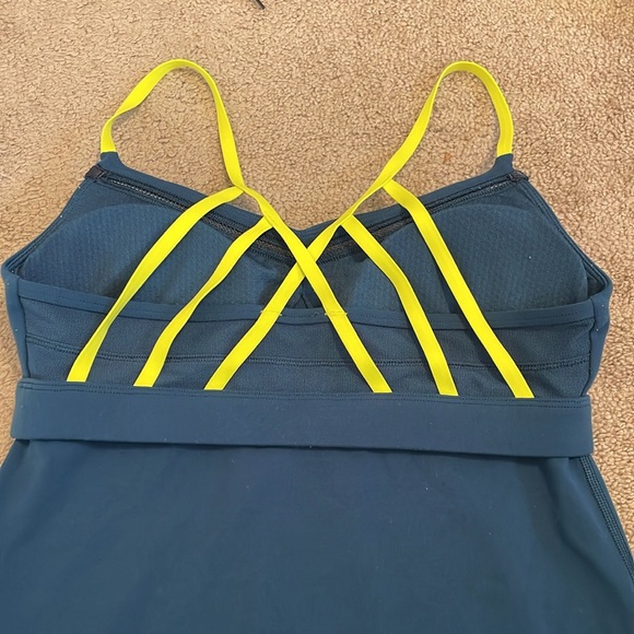 Lululemon Just Breathe strappy tank top size 8 - Picture 4 of 5